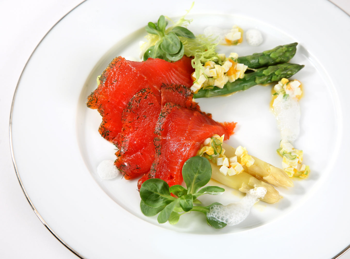 Youkon Wild Red Salmon Graved - whole side sliced